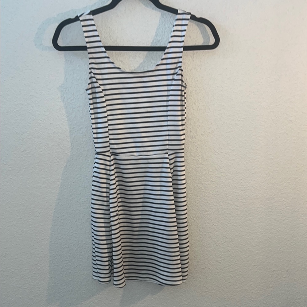 H&M White and Blue Sleeveless Sundress